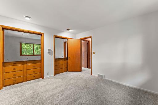 354 Edith Drive, Saint Paul, MN 55118