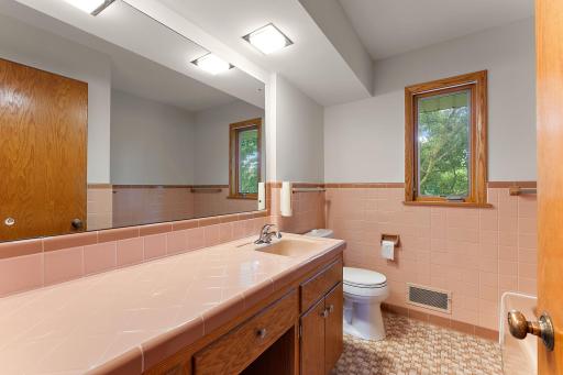 354 Edith Drive, Saint Paul, MN 55118