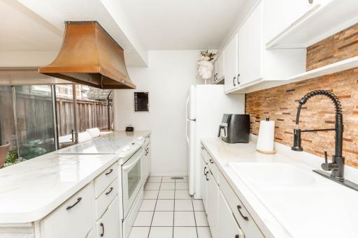 6371 Barrie Road, Minneapolis, MN 55435