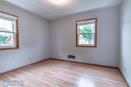 2009 N 8th Street N, Fargo, ND 58102