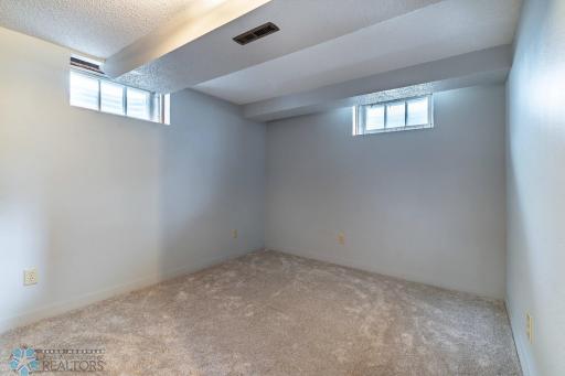 2009 N 8th Street N, Fargo, ND 58102
