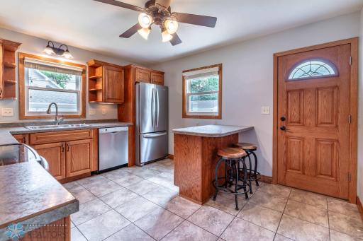 2009 N 8th Street N, Fargo, ND 58102