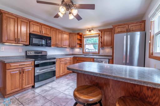 2009 N 8th Street N, Fargo, ND 58102
