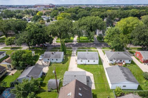2009 N 8th Street N, Fargo, ND 58102