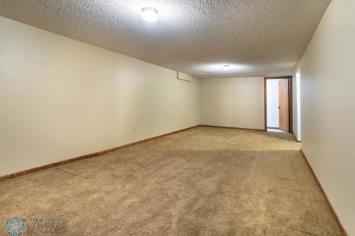 2009 N 8th Street N, Fargo, ND 58102