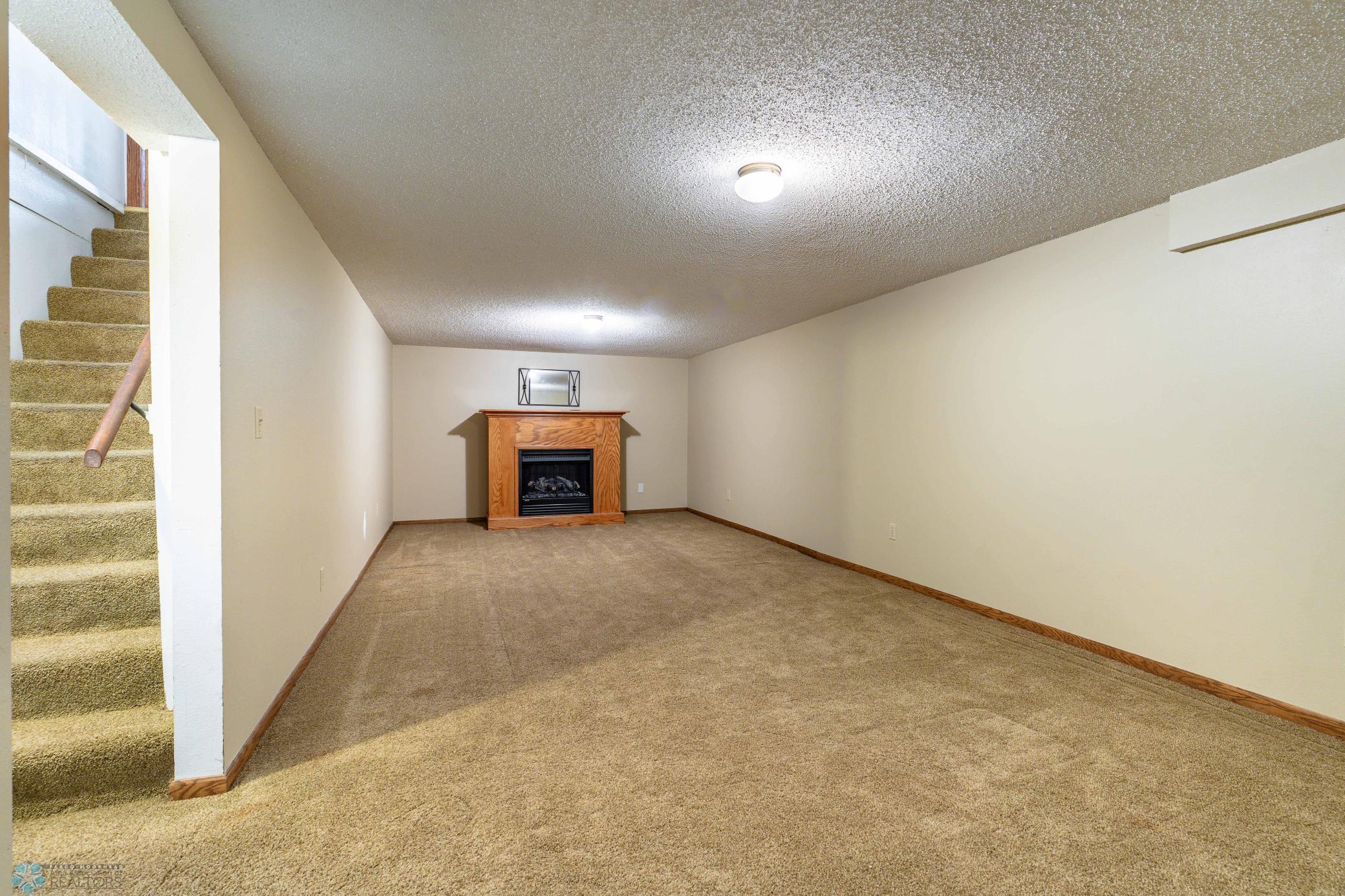 Large Family Room for Movies, Hosting or Game Night