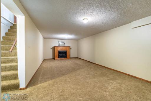 Large Family Room for Movies, Hosting or Game Night