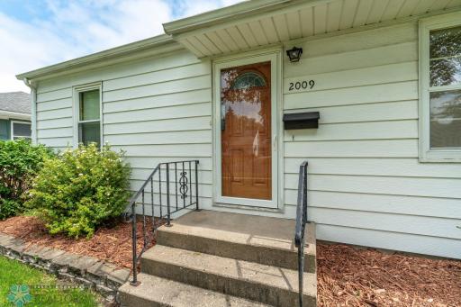 2009 N 8th Street N, Fargo, ND 58102