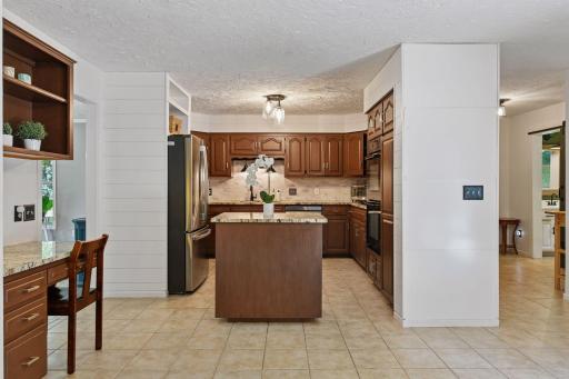 9031 Larkspur Lane, Eden Prairie, MN 55347