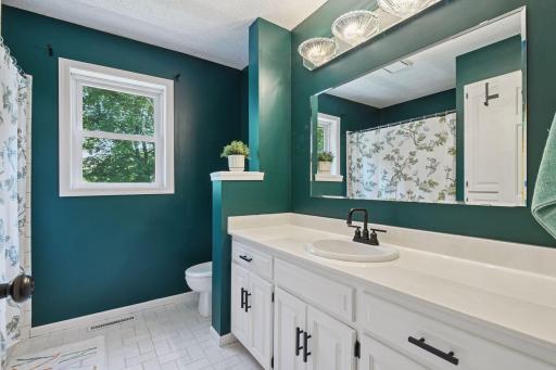 9031 Larkspur Lane, Eden Prairie, MN 55347
