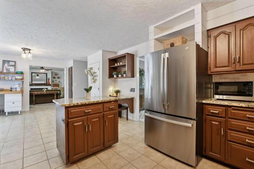 9031 Larkspur Lane, Eden Prairie, MN 55347