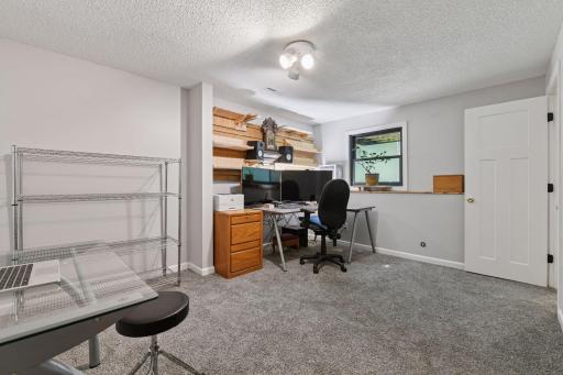 9031 Larkspur Lane, Eden Prairie, MN 55347