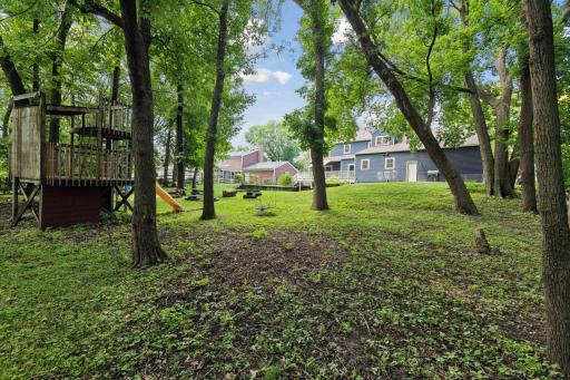 9031 Larkspur Lane, Eden Prairie, MN 55347