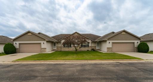 4526 Prairie View Place NW, Rochester, MN 55901