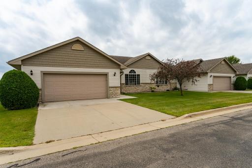 4526 Prairie View Place NW, Rochester, MN 55901