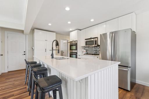 1384 Smith Avenue S, Saint Paul, MN 55118