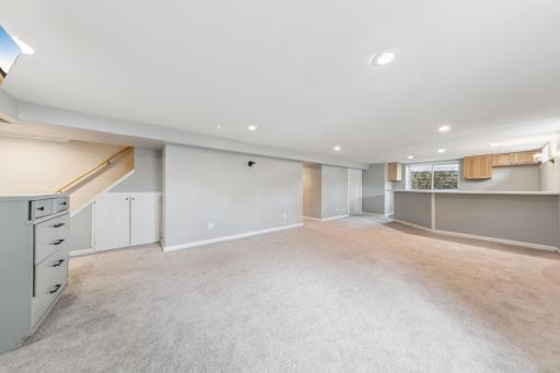 1384 Smith Avenue S, Saint Paul, MN 55118