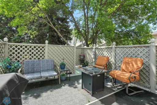 2743 Cobblestone Court S, Fargo, ND 58103