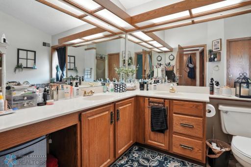 2743 Cobblestone Court S, Fargo, ND 58103