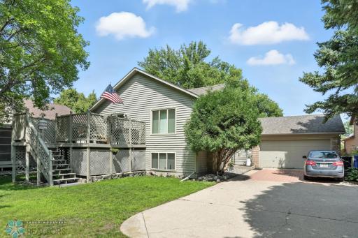 2743 Cobblestone Court S, Fargo, ND 58103