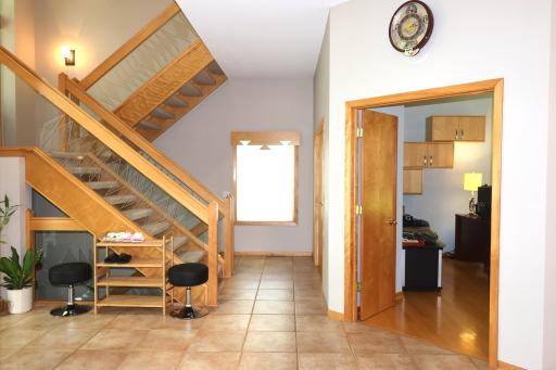 12625 Sable Drive, Burnsville, MN 55337