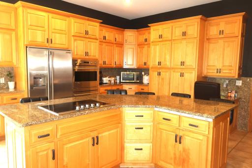 12625 Sable Drive, Burnsville, MN 55337