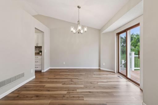 15005 Sunrise Lane, Burnsville, MN 55306