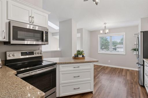 15005 Sunrise Lane, Burnsville, MN 55306