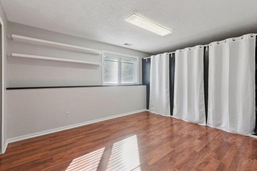 15005 Sunrise Lane, Burnsville, MN 55306