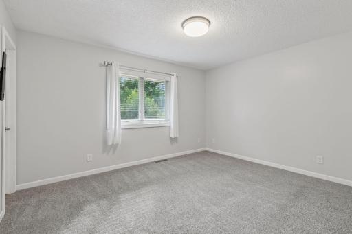15005 Sunrise Lane, Burnsville, MN 55306