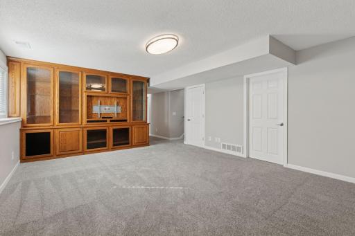 15005 Sunrise Lane, Burnsville, MN 55306
