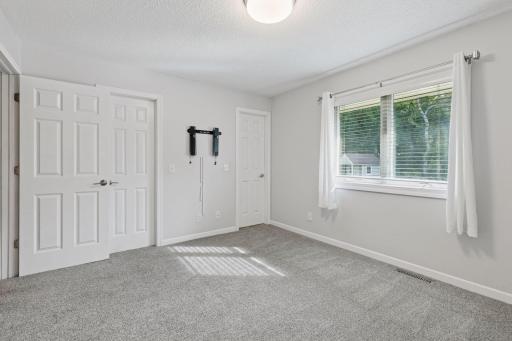 15005 Sunrise Lane, Burnsville, MN 55306