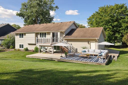 15005 Sunrise Lane, Burnsville, MN 55306