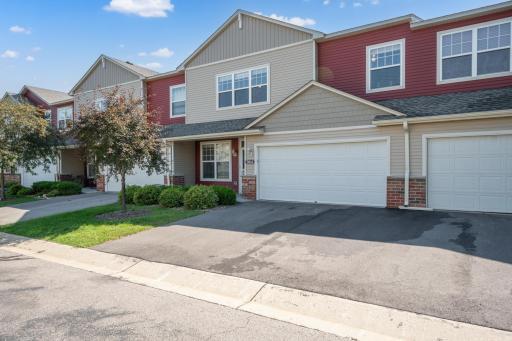 5044 Schumard Court SE, Rochester, MN 55904