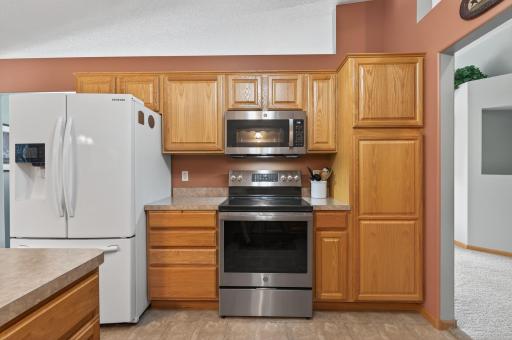 919 Evergreen Court, Saint Paul, MN 55127