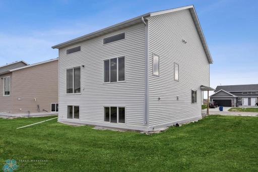 3851 19th Street S, Moorhead, MN 56560