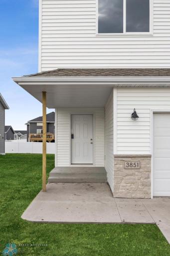 3851 19th Street S, Moorhead, MN 56560