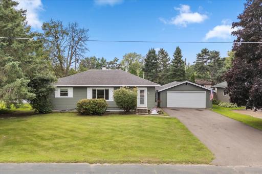 Beautifully maintained home near the heart of Osceola
