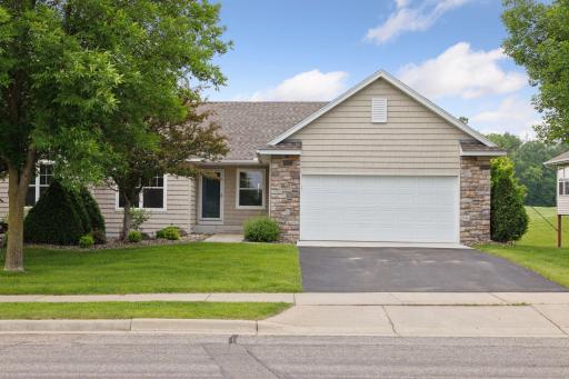 2117 14th Street NE, Faribault, MN 55021