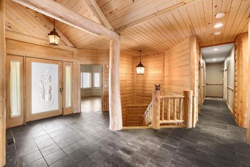 25493 W Comfort Dr - Web Quality - 010 - 05 Foyer.jpg