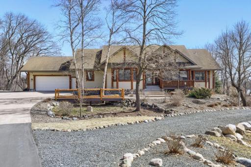 25493 W Comfort Dr - Web Quality - 009 - 04 Exterior Front.jpg