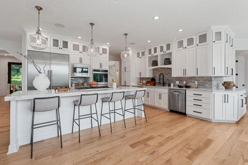9 Red Forest Way, Saint Paul, MN 55127