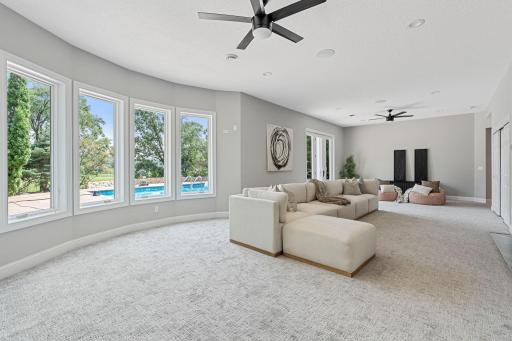 9 Red Forest Way, Saint Paul, MN 55127