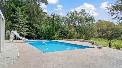 9 Red Forest Way, Saint Paul, MN 55127