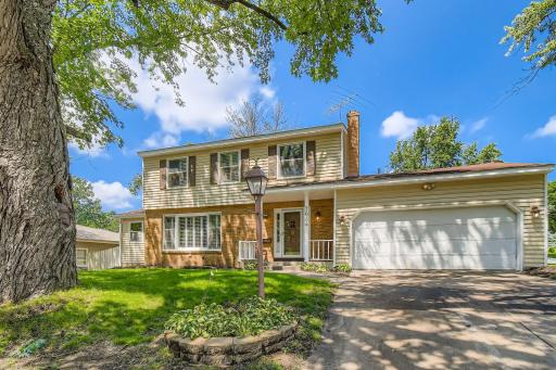 7064 Windgate rd - Web Quality - 002 - 02 Exterior Front.jpg