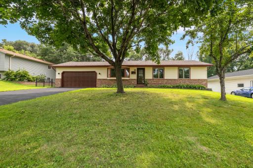 2405 Friendship Lane, Burnsville, MN 55337
