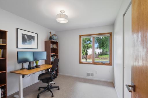 2405 Friendship Lane, Burnsville, MN 55337
