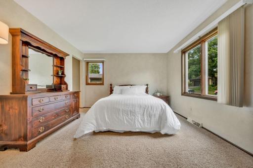 13631 Elkwood Drive, Saint Paul, MN 55124