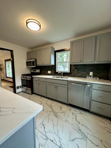 644 82nd Avenue NE, Spring Lake Park, MN 55432