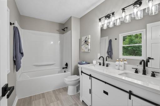 9575 Woodhill Boulevard, Lakeville, MN 55044